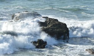 coastal-rocks-1-1343034-660x395